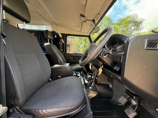2014 Land Rover Defender 90 Hard Top TDCi [2.2]