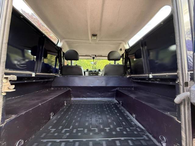 2014 Land Rover Defender 90 Hard Top TDCi [2.2]
